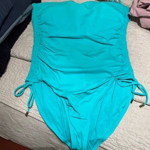 La Blanca swimsuit 1pc